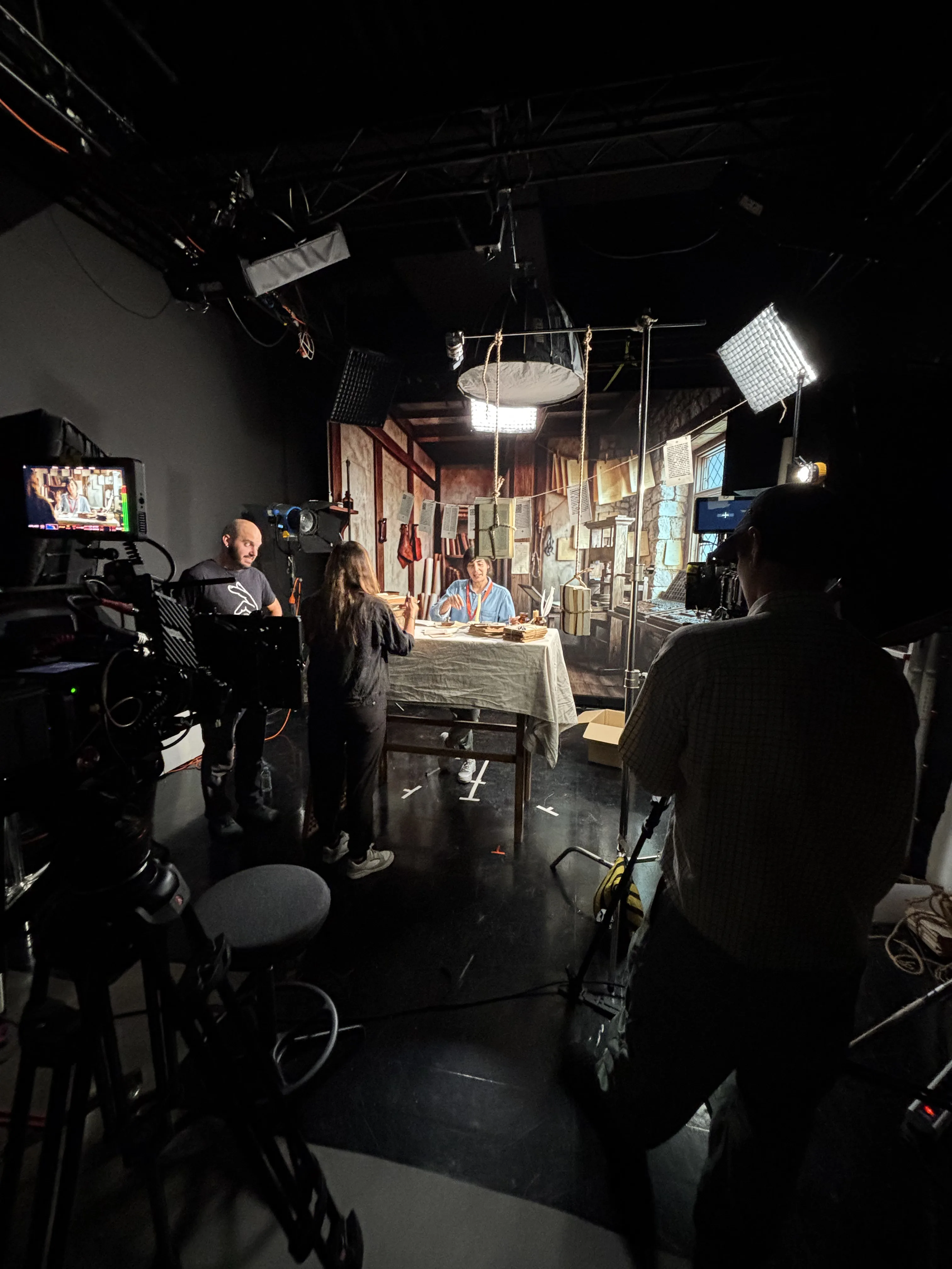 Behind the scenes: CaixaBank Convención — directing on set