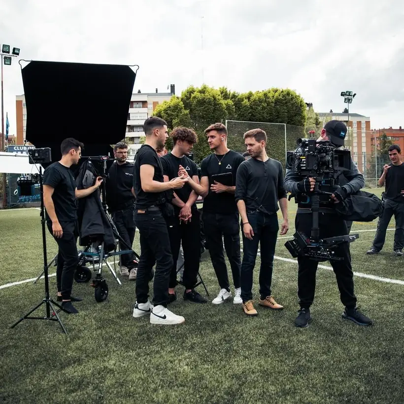 Behind the scenes: Partido de las Estrellas — crew with steadicam